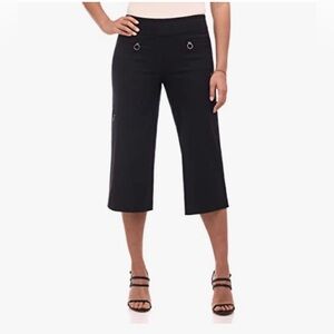 High-Rise Black Cropped Wide-Leg Capris